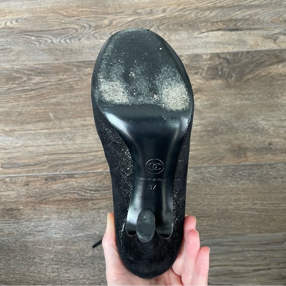 Chanel Pearl CC Logo Black Boots - Picture 6 of 14